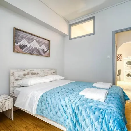 Sweet Studio For Two! * Athen